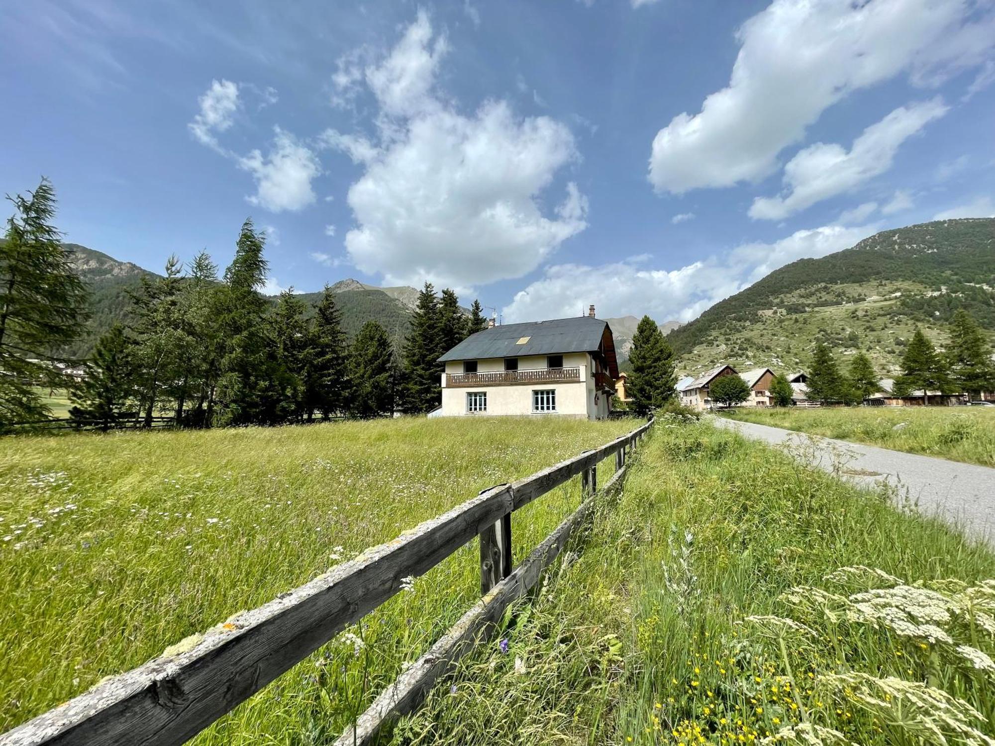Gite Montagne 1 A 25 Places "Chalet Coste Belle" Ceillac Esterno foto
