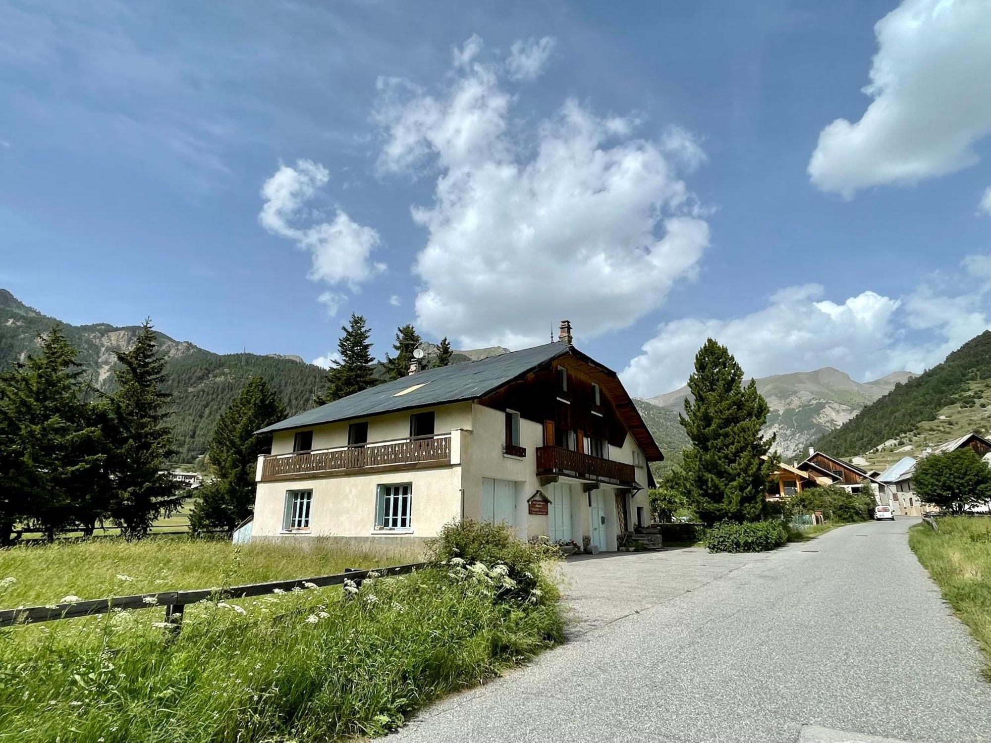 Gite Montagne 1 A 25 Places "Chalet Coste Belle" Ceillac Esterno foto